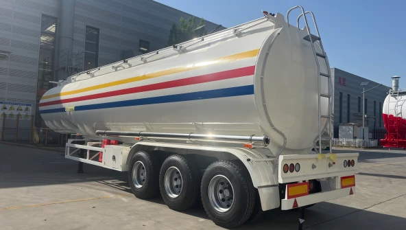 Carbon Steel Liquid Transport Semi Trailer high quality