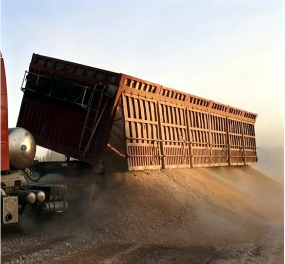 Flip Dump Semi-trailer With 3 Axles high quality