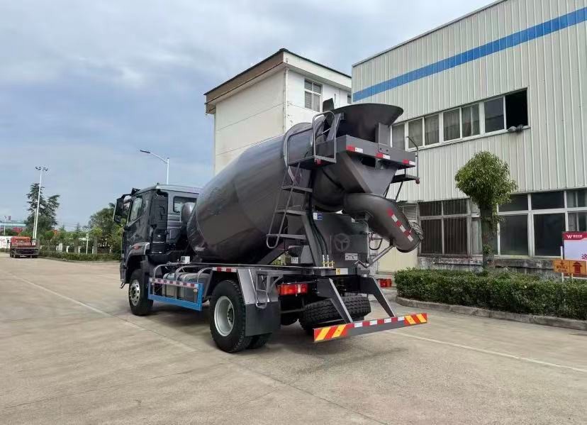 Haohan NX 4 × 2 Concrete Mixer Truck price