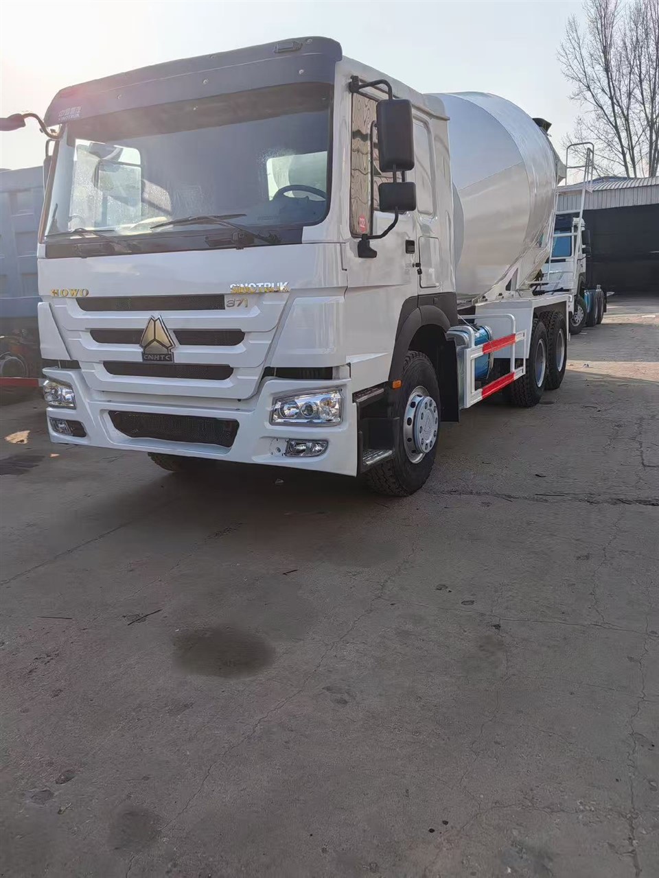 HOWO 371HP 6x4 Concrete Mixer Truck