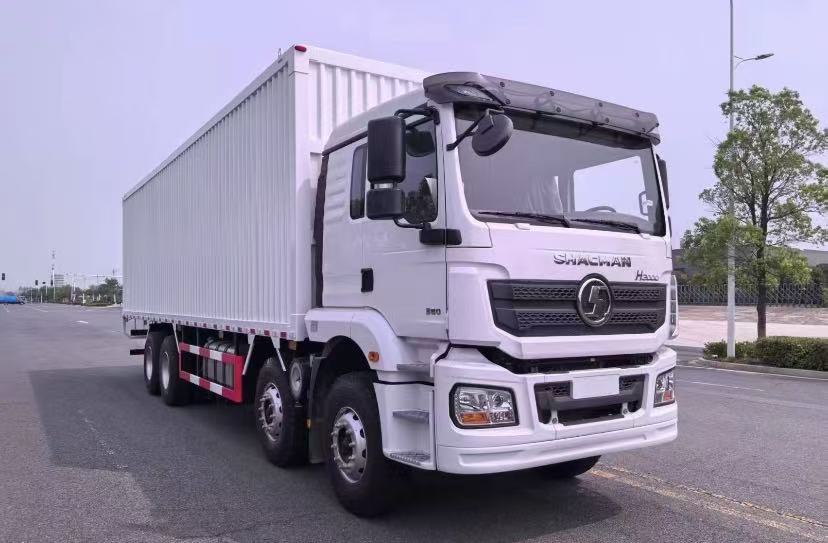 HOWO TX8 × 4 Box Cargo