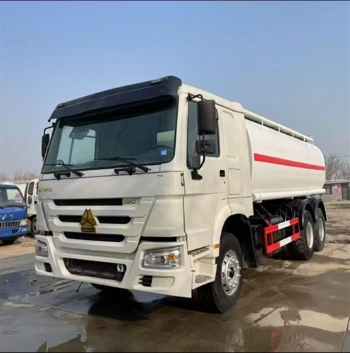 HOWO 380HP Fuel Tanker Trucks