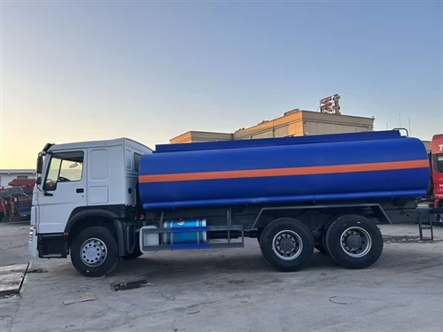SINOTRUK HOWO Fuel Tank Truck