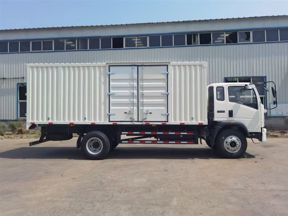 Sinotruk Howo Box Truck factory