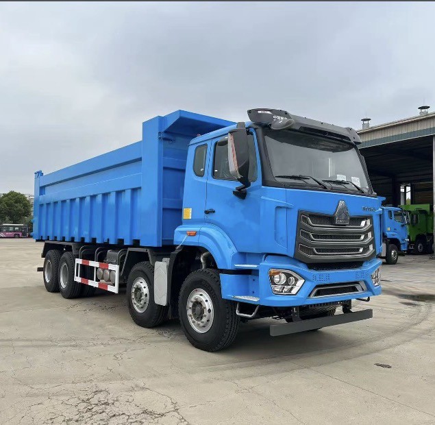 Sinotruk HOWO NX 8×4 Dump Truck